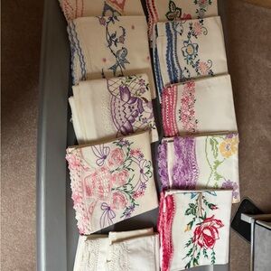 Embroidered Floral Handkerchief Set